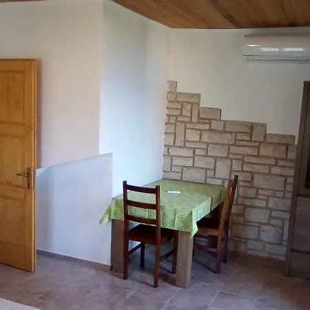 Apartment Griv - Close To The Sea Valun