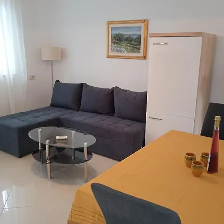 Griv - Close To The Sea Apartment