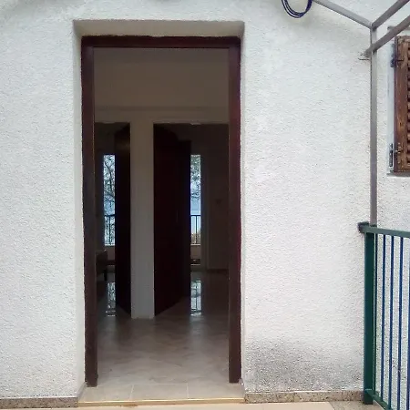 Apartment Griv - Close To The Sea *